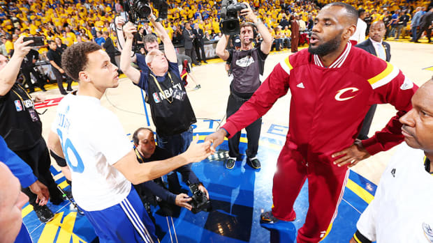 stephen-curry-lebron-james-nba-christmas-day-warriors-cavaliers.jpg